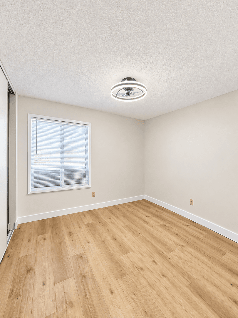 Sacramento House: 5013 Timbercreek Way