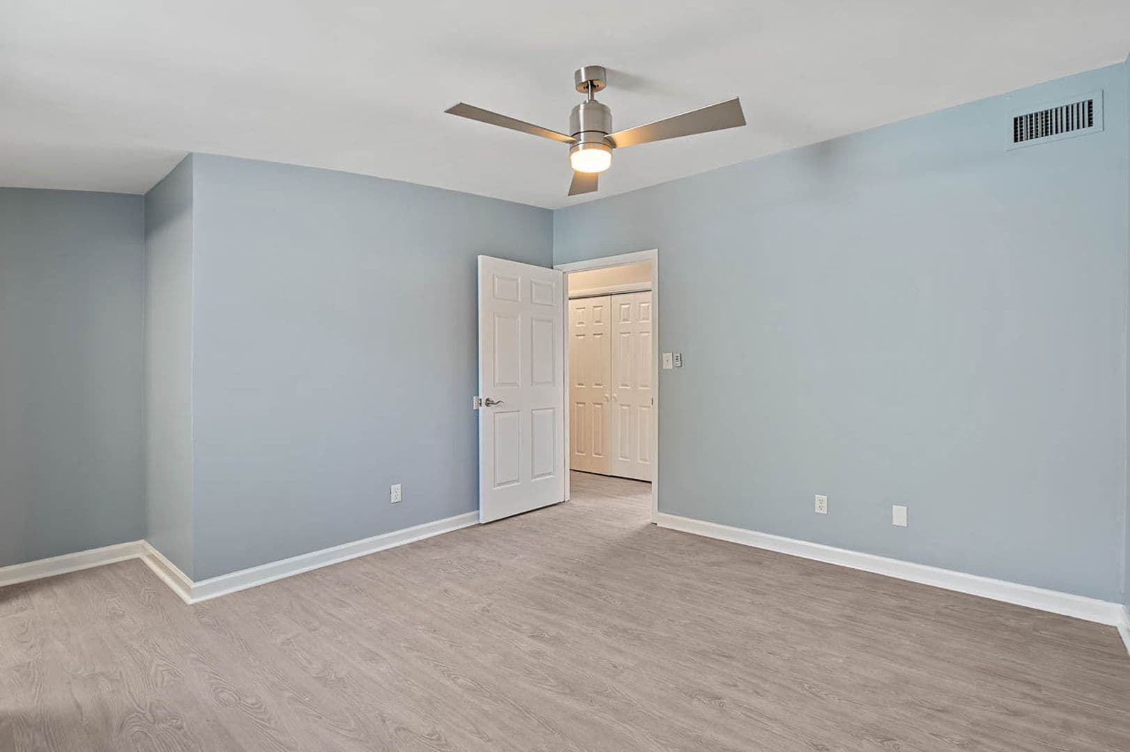 Mooresville Townhome: 604 E. Iredell Avenue