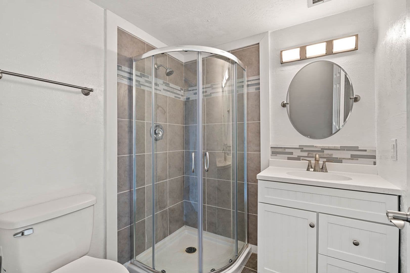 Mooresville Townhome: 604 E. Iredell Avenue