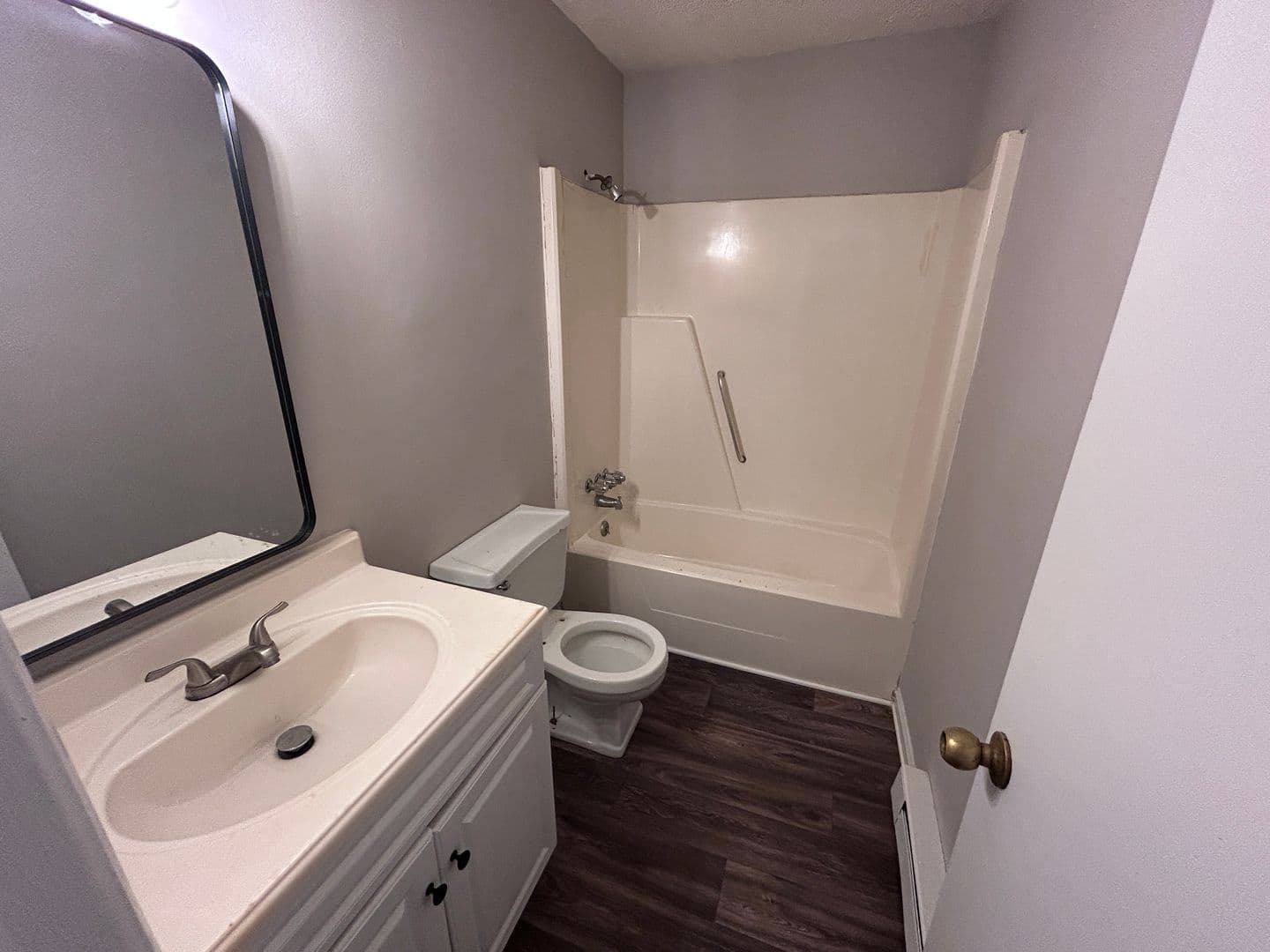 Thomasville Apartment: 115 Cox Avenue