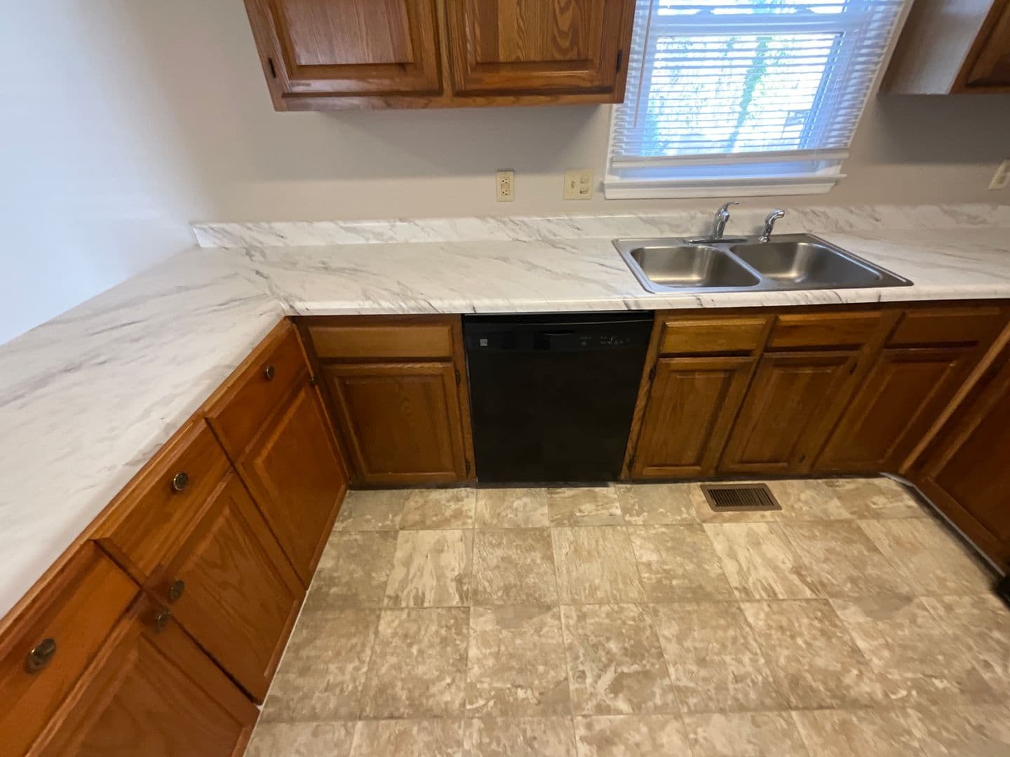 Greensboro House: 123 Arcaro Drive