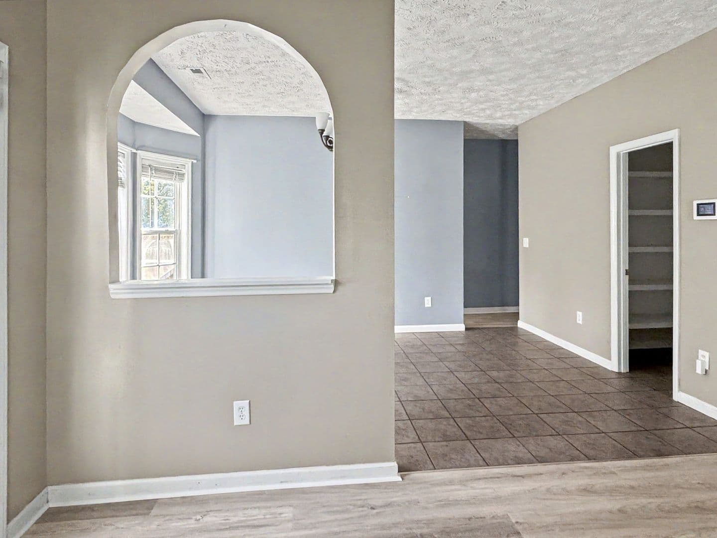 Fayetteville House: 7701 Redwood Avenue