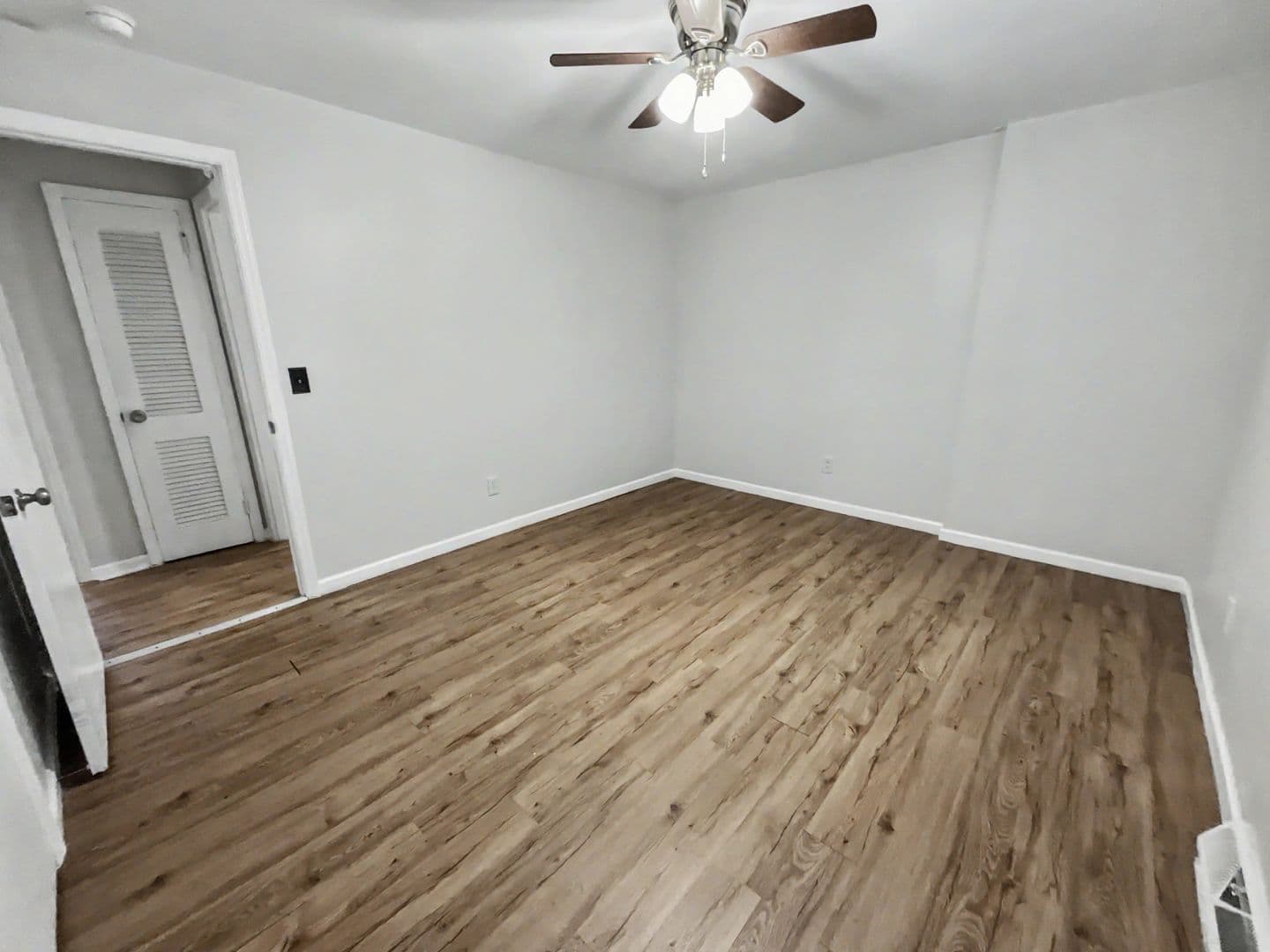 Greensboro Apartment: 1813 Walker Avenue