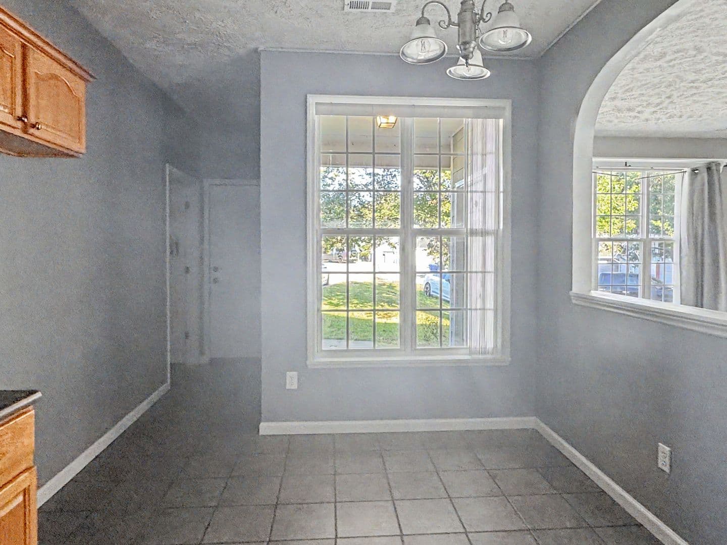 Fayetteville House: 7701 Redwood Avenue