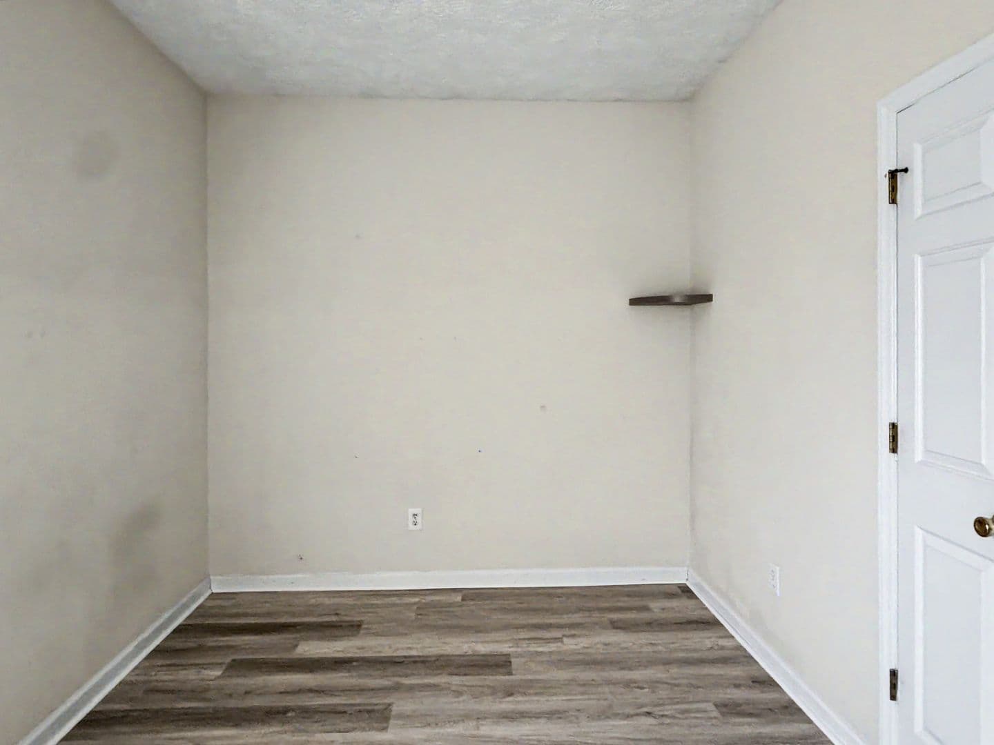 Fayetteville House: 7701 Redwood Avenue