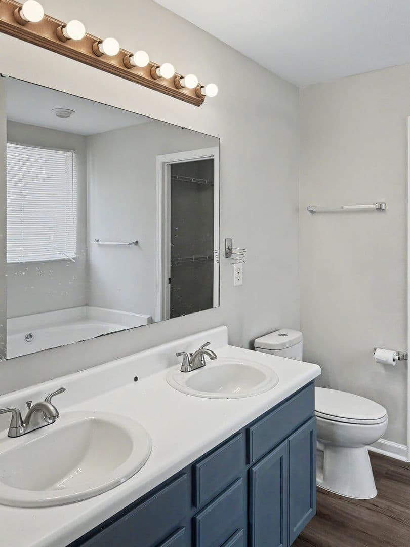 Charlotte House: 2717 Forest Grove Ct