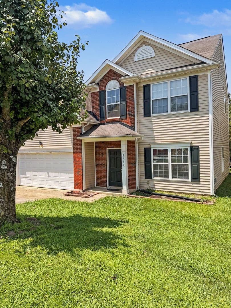 Charlotte House: 2717 Forest Grove Ct