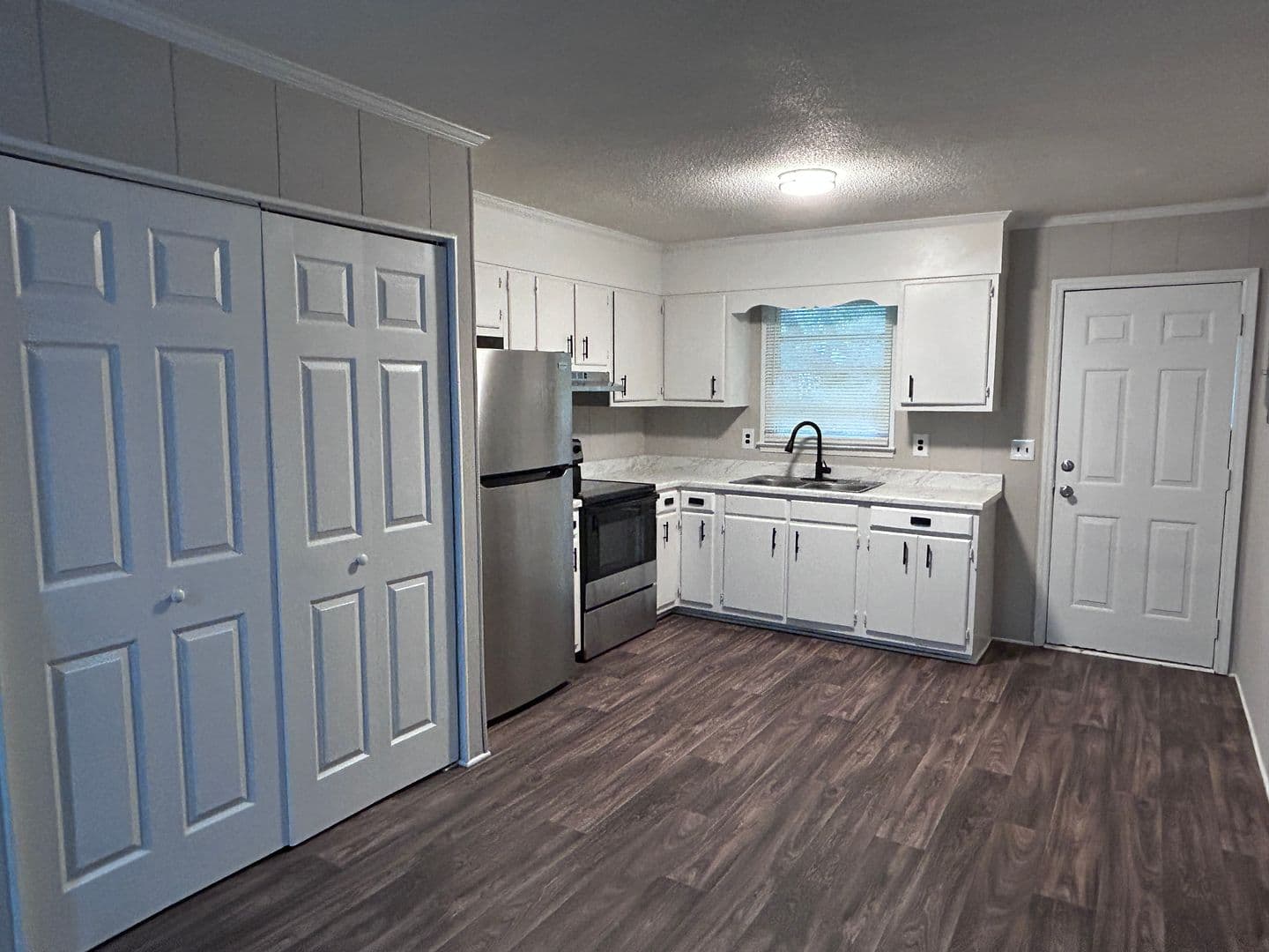 Thomasville Apartment: 115 Cox Avenue
