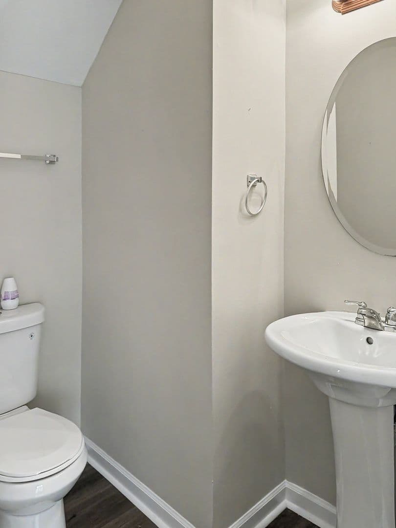 Charlotte House: 2717 Forest Grove Ct