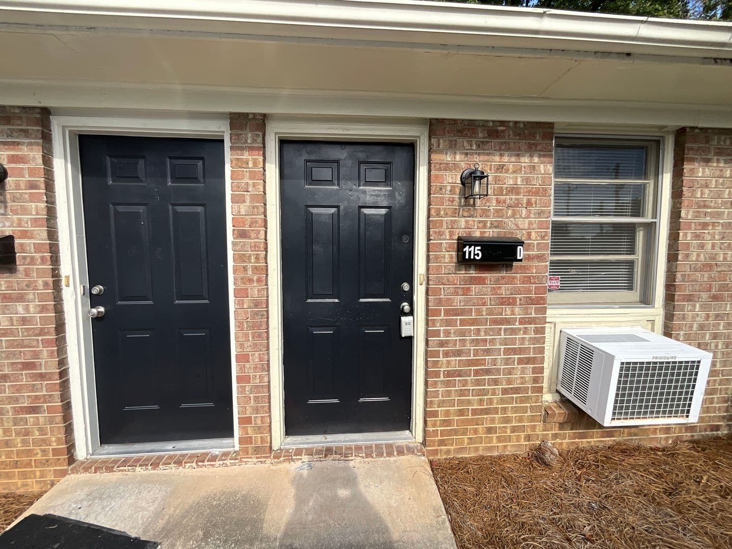 Thomasville Apartment: 115 Cox Avenue