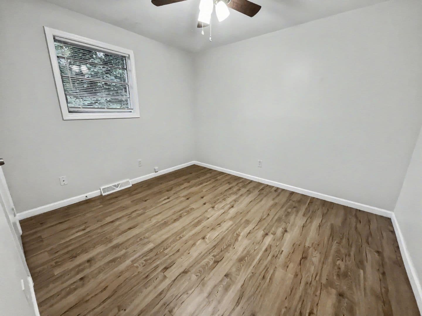 Greensboro Apartment: 1813 Walker Avenue