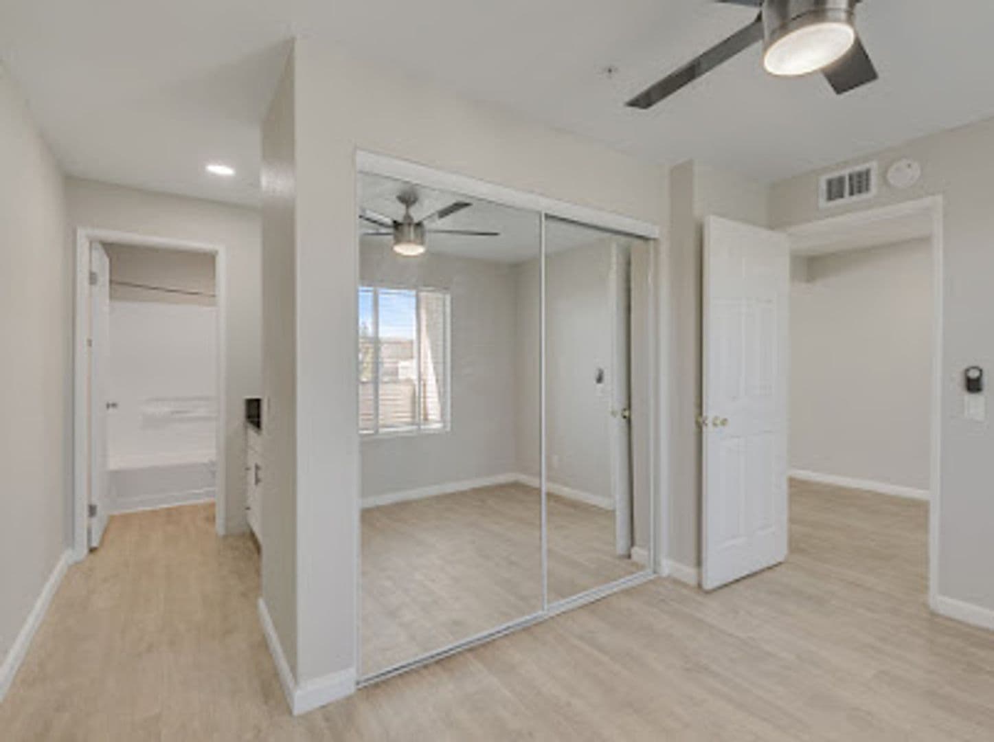 Santa Ana Apartment: 1114 W Santa Ana