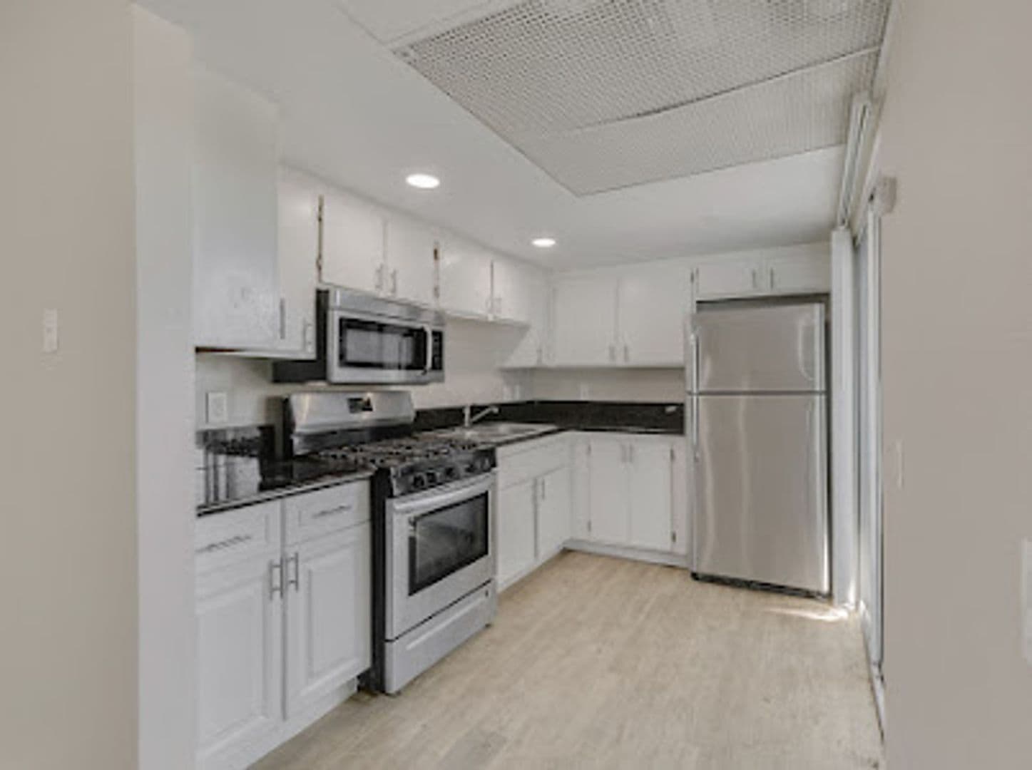 Santa Ana Apartment: 1114 W Santa Ana
