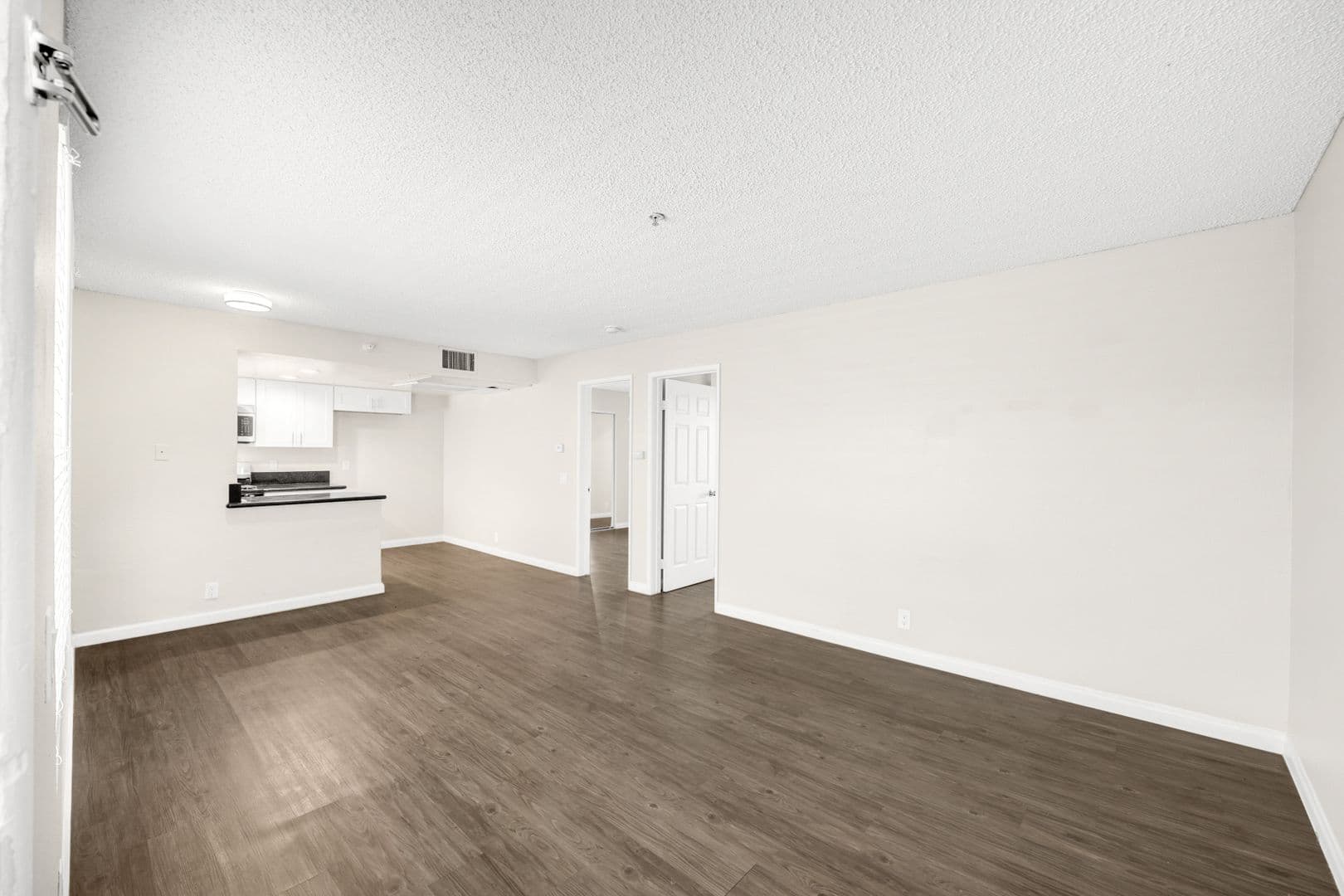 Santa Ana Apartment: 1114 W Santa Ana