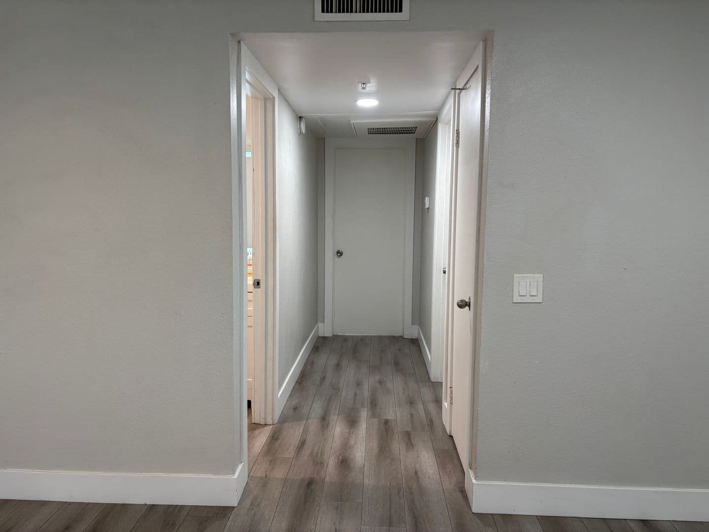 Santa Ana Apartment: 1114 W Santa Ana