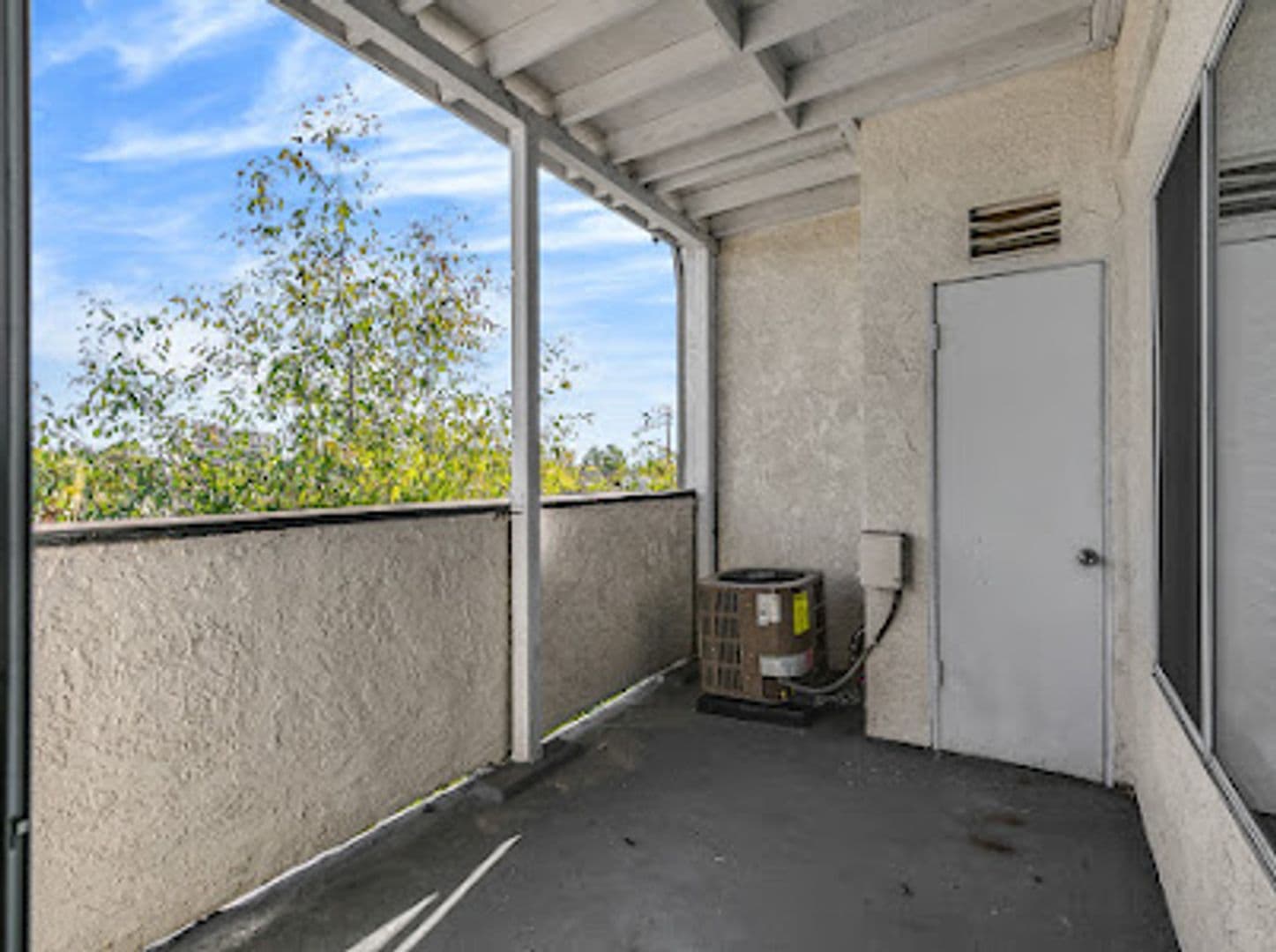 Santa Ana Apartment: 1114 W Santa Ana