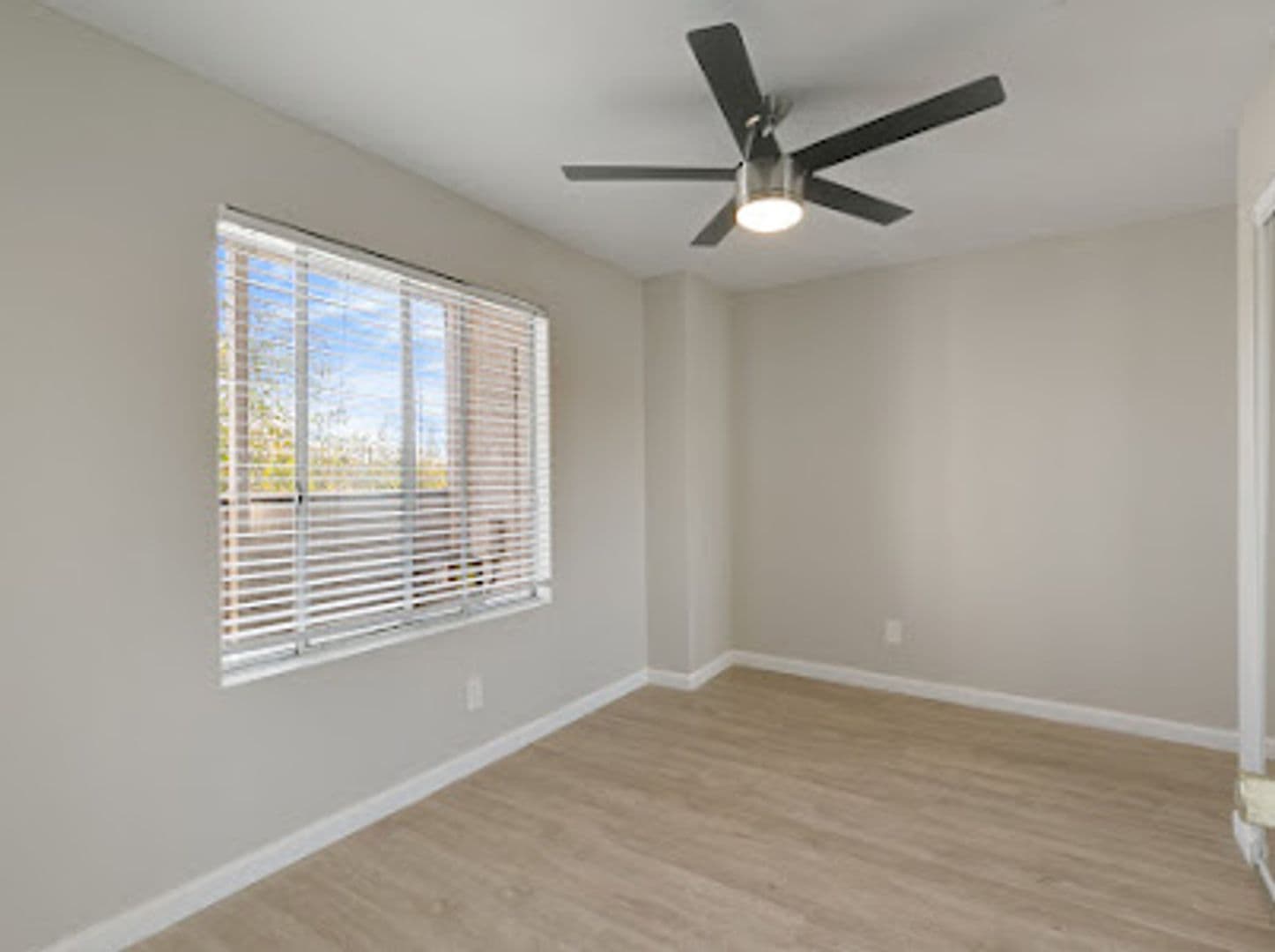 Santa Ana Apartment: 1114 W Santa Ana