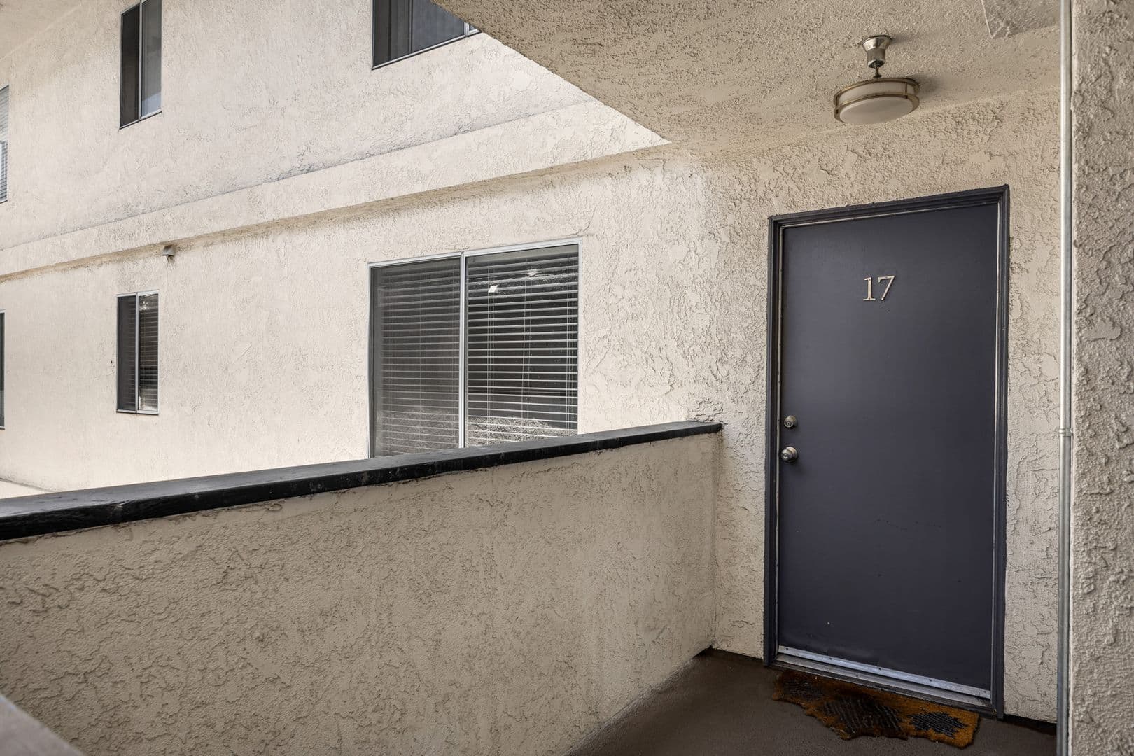 Santa Ana Apartment: 1114 W Santa Ana