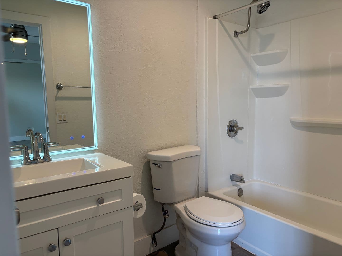 Santa Ana Apartment: 1114 W Santa Ana