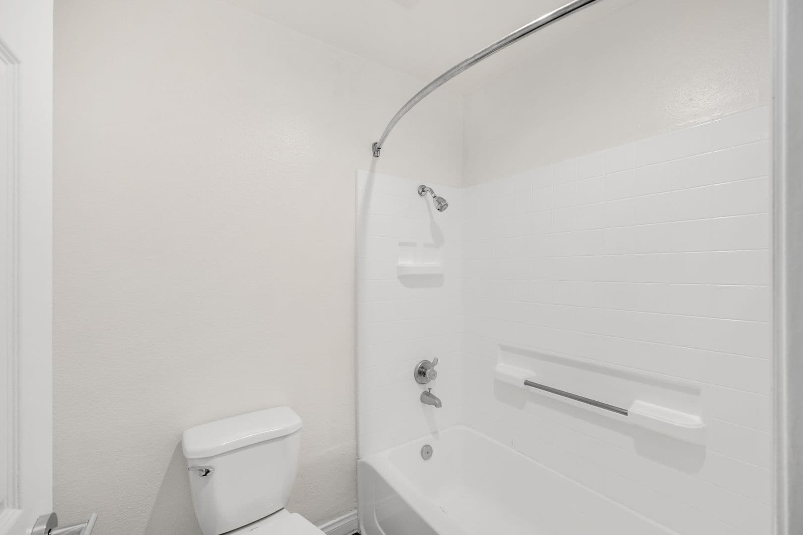 Santa Ana Apartment: 1114 W Santa Ana