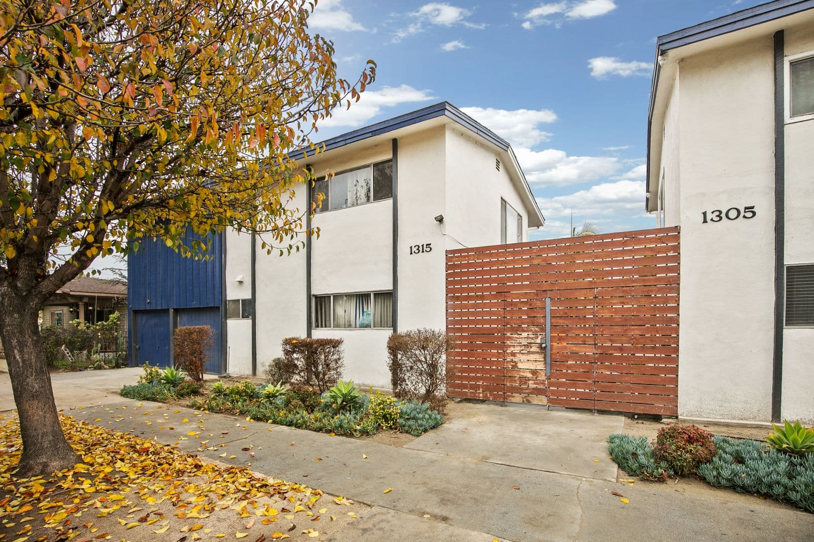 Long Beach Apartment: 1315 W 19th Street