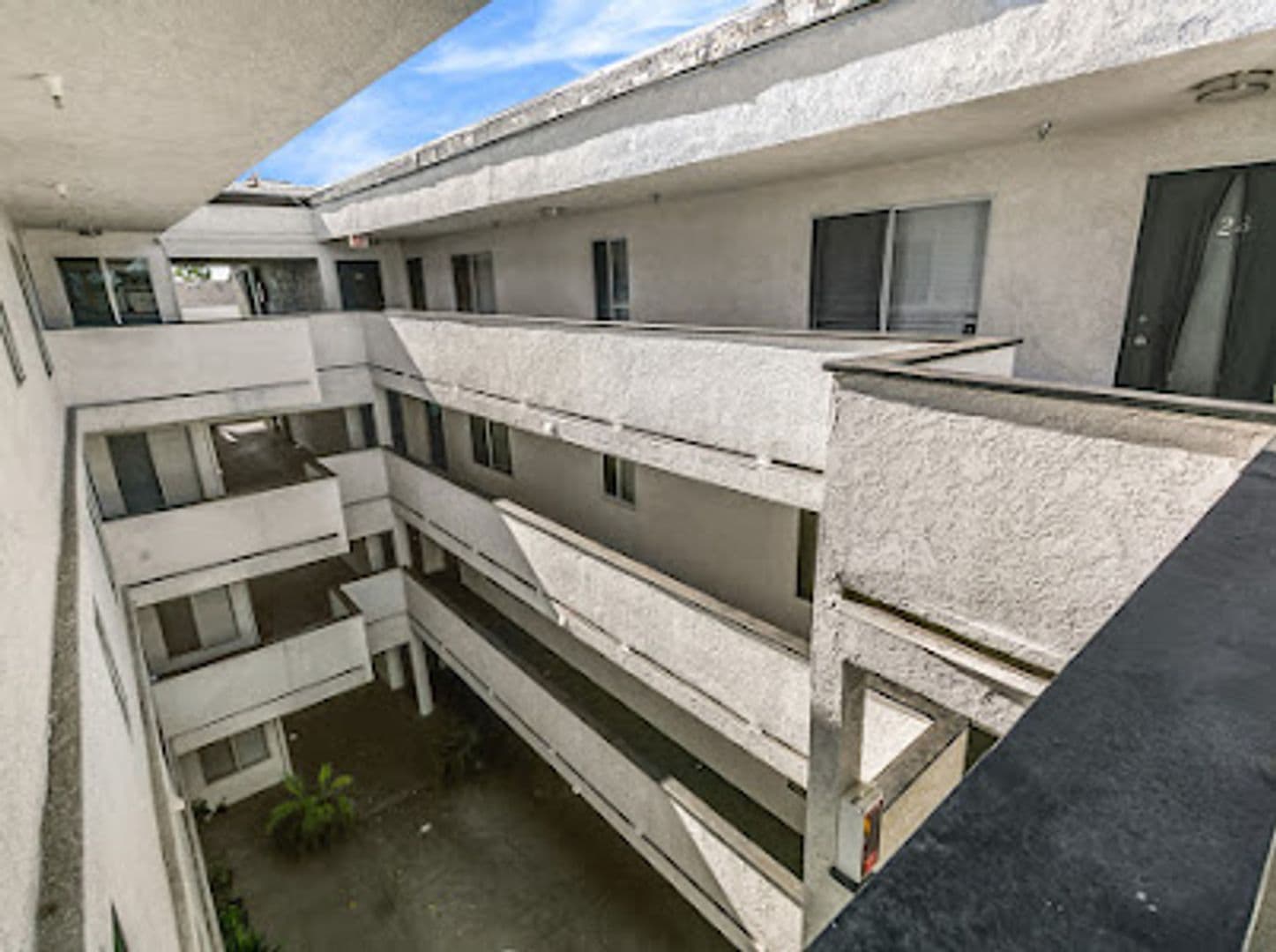 Santa Ana Apartment: 1114 W Santa Ana