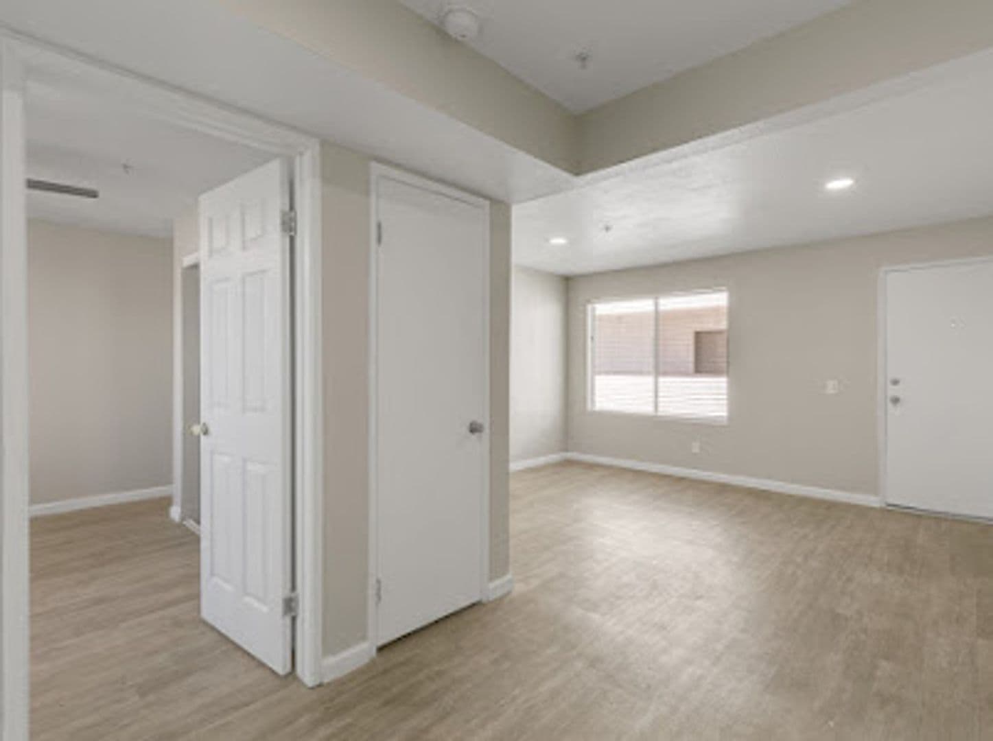 Santa Ana Apartment: 1114 W Santa Ana