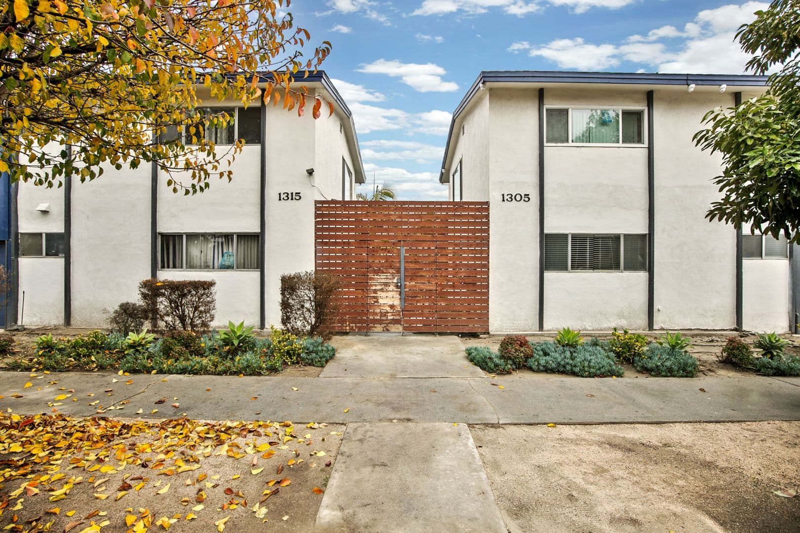 Long Beach Apartment: 1315 W 19th Street