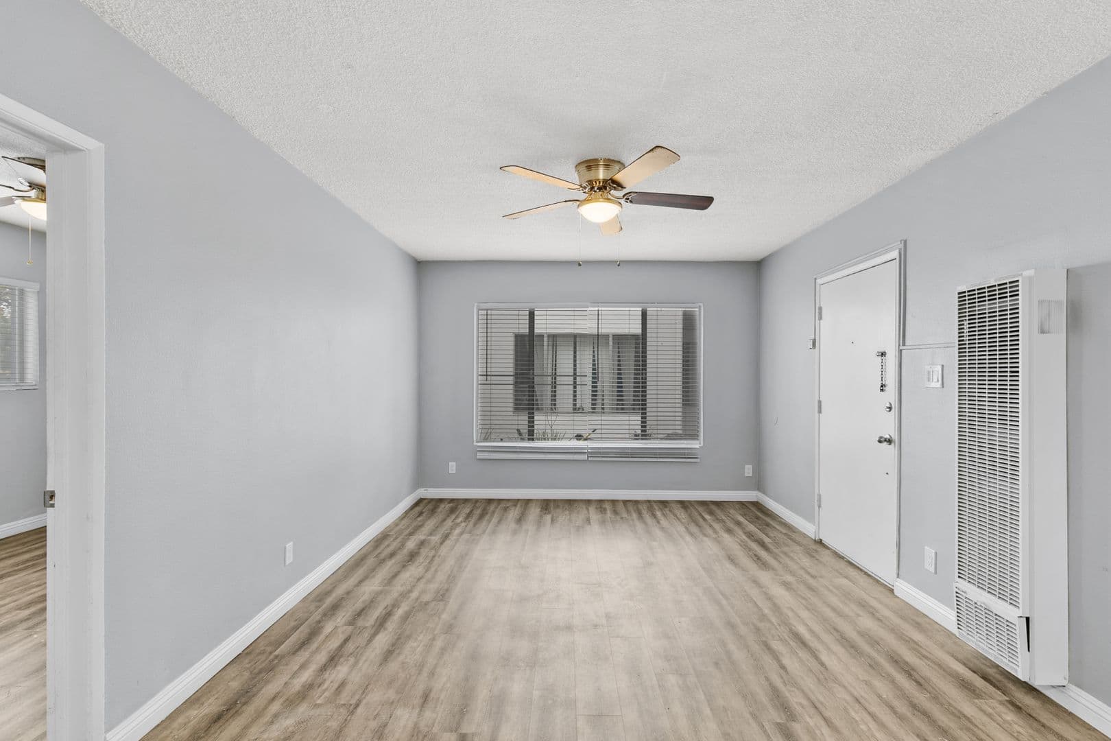 Long Beach Apartment: 1315 W 19th Street