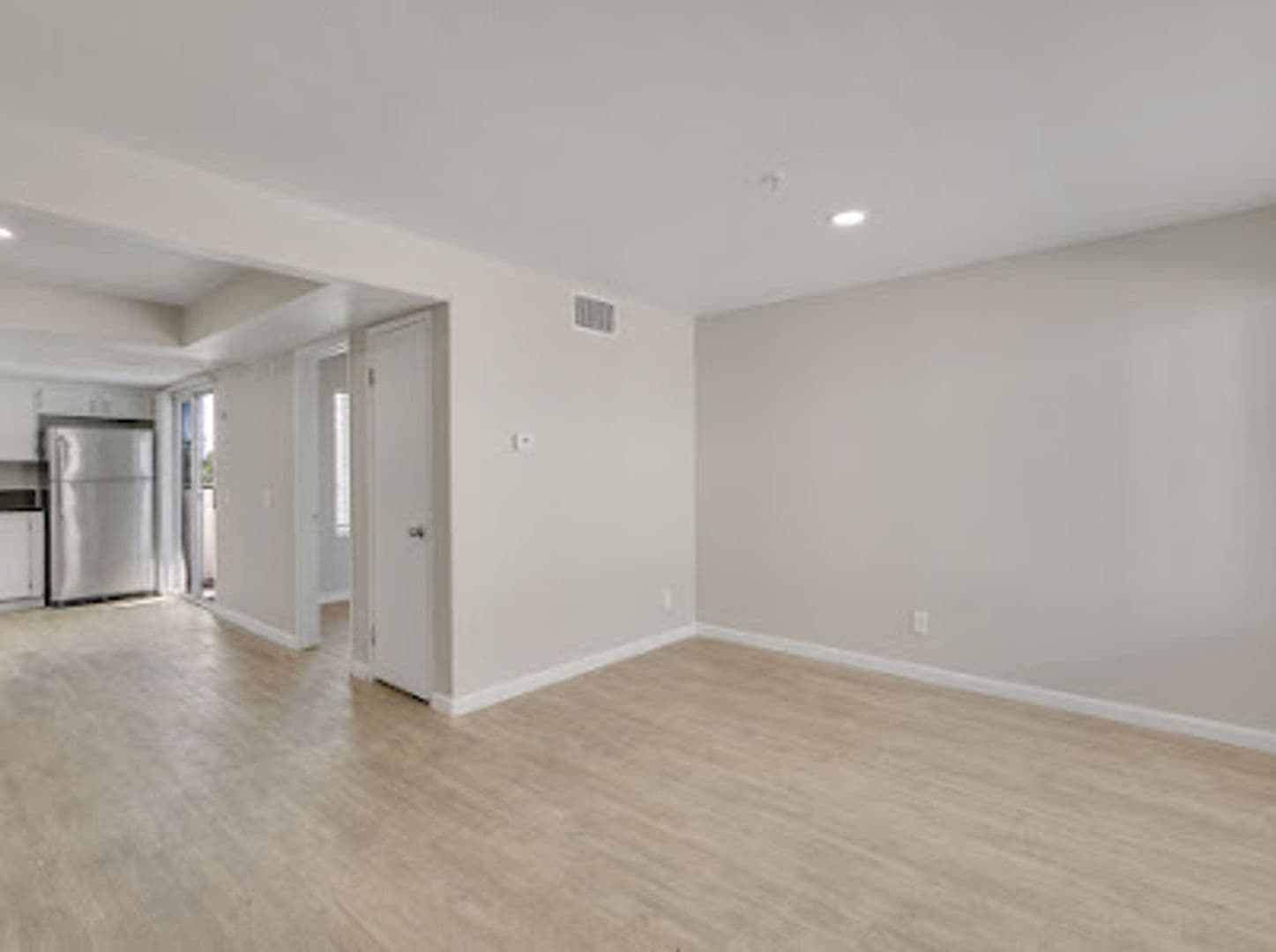 Santa Ana Apartment: 1114 W Santa Ana