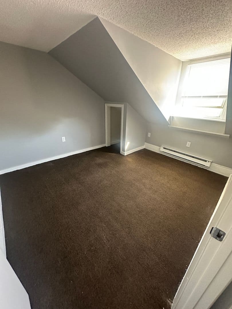 Chicopee Apartment: 2-10 Dwight St