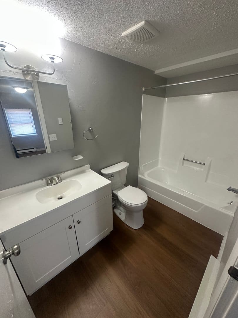 Chicopee Apartment: 2-10 Dwight St