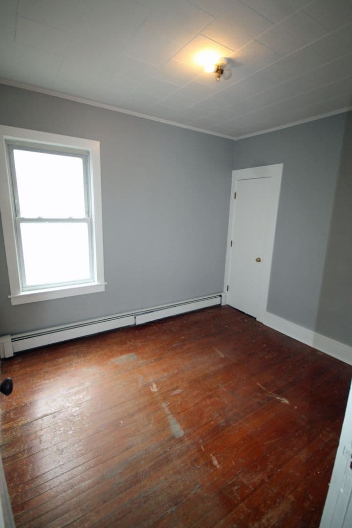 Ware Apartment: 21 - 23 Maple Ave