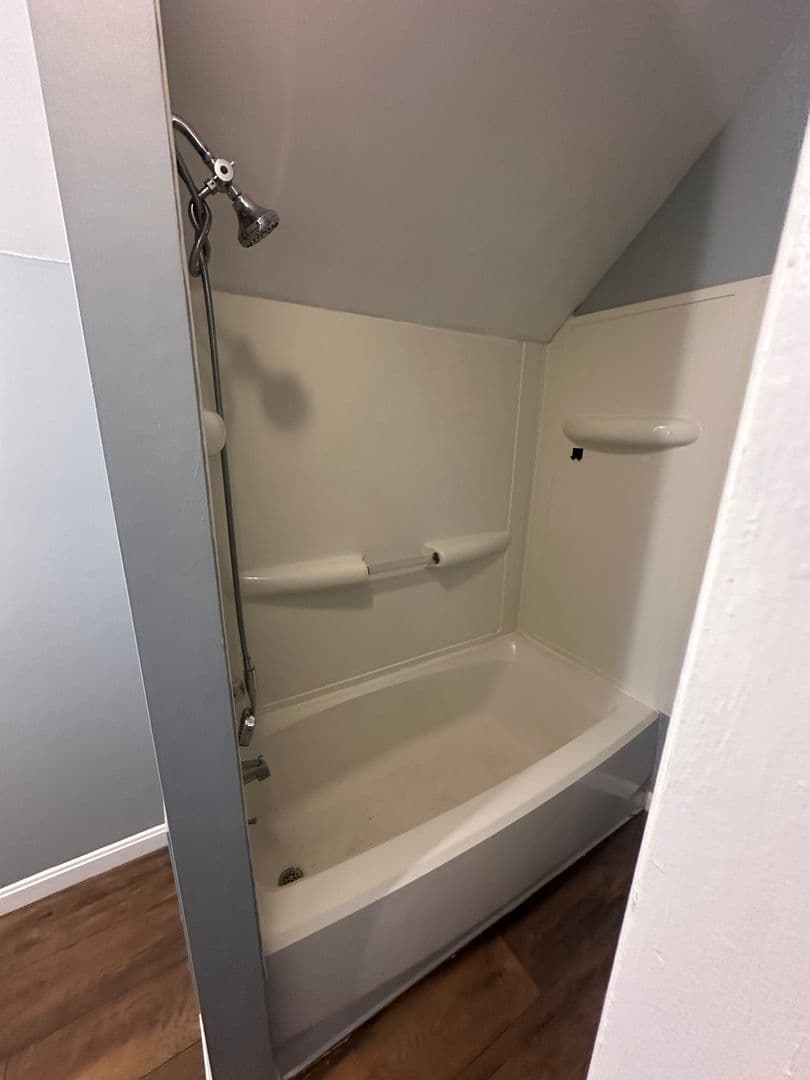 Ludlow Apartment: 43 Prospect St