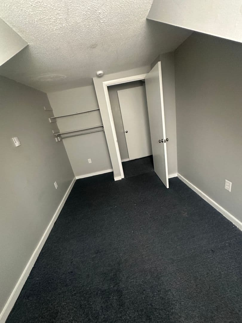 Chicopee Apartment: 2-10 Dwight St