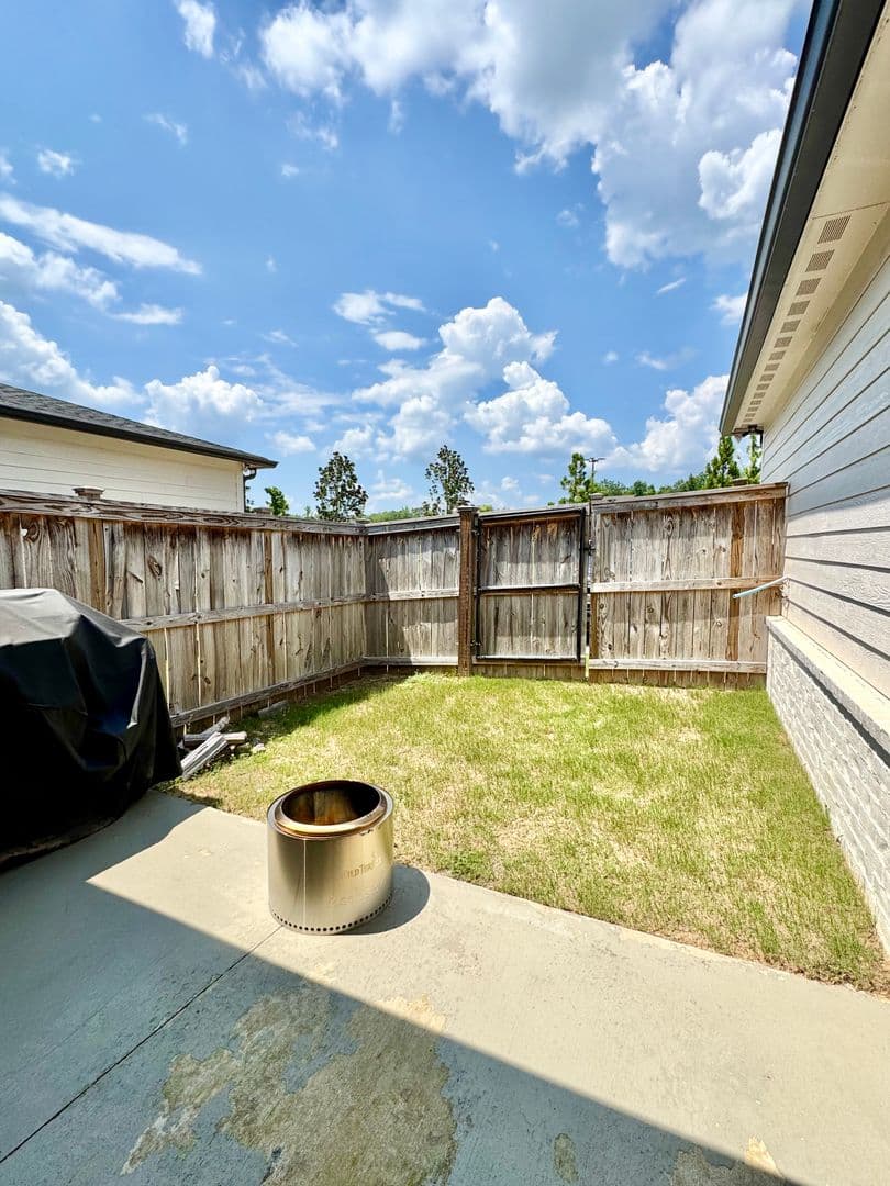 Auburn House: 504 Grey Oak Circle