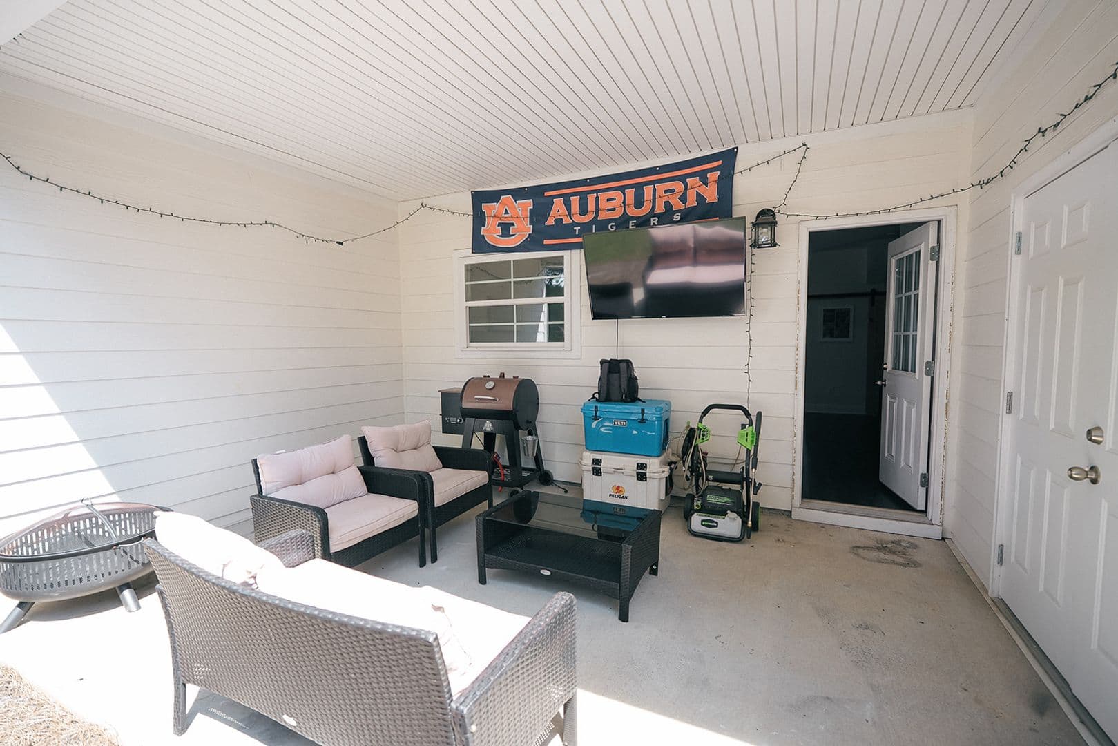 Opelika House: 3855 Academy Dr Unit 104