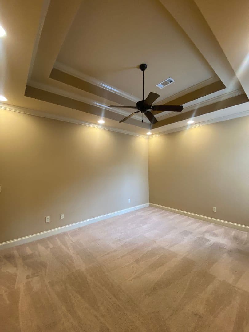 Auburn House: 1076 Runningvine Lane