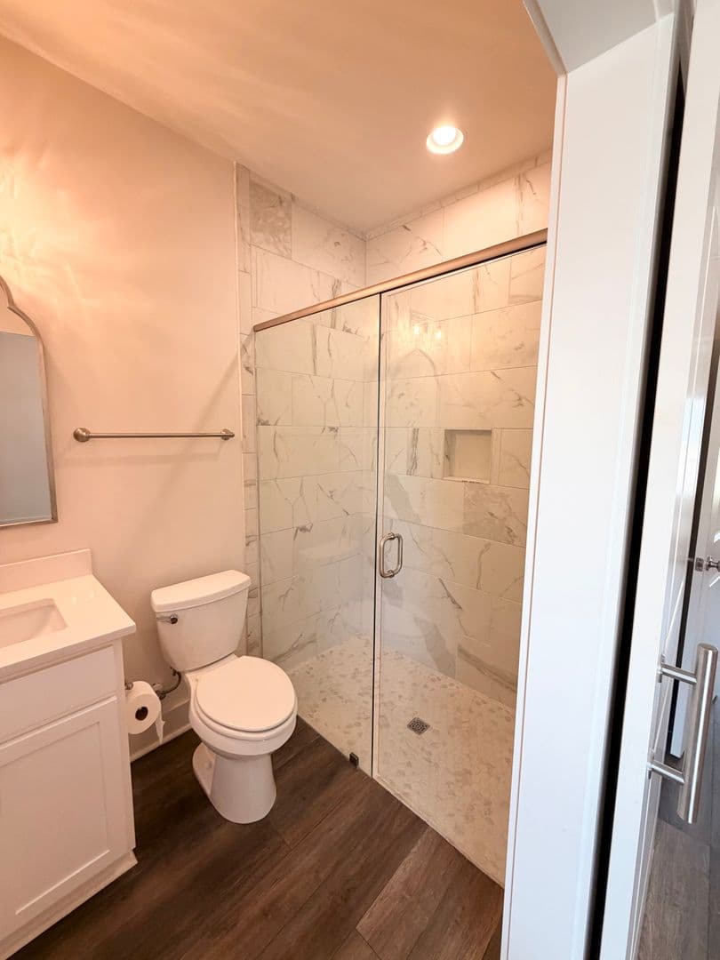 Auburn Apartment: 310 E Thach Ave