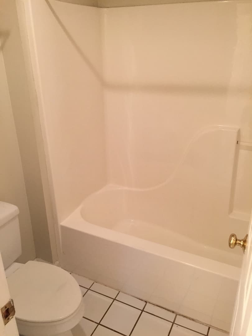 Auburn House: 738 Tanglewood Ave