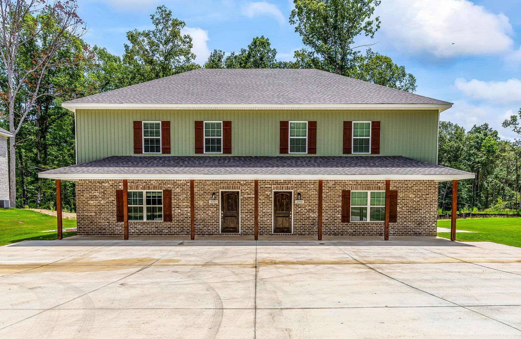 Auburn Apartment: Downs Way