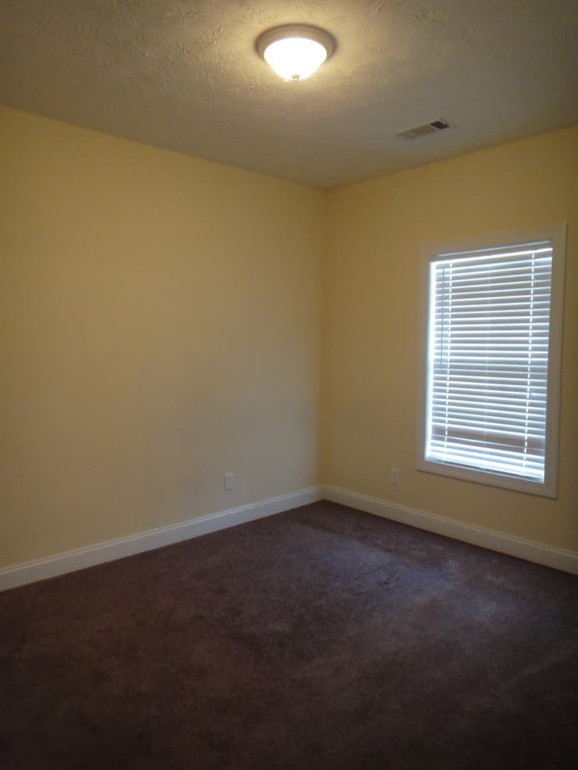 Auburn House: 3260 Millcreek Road 101