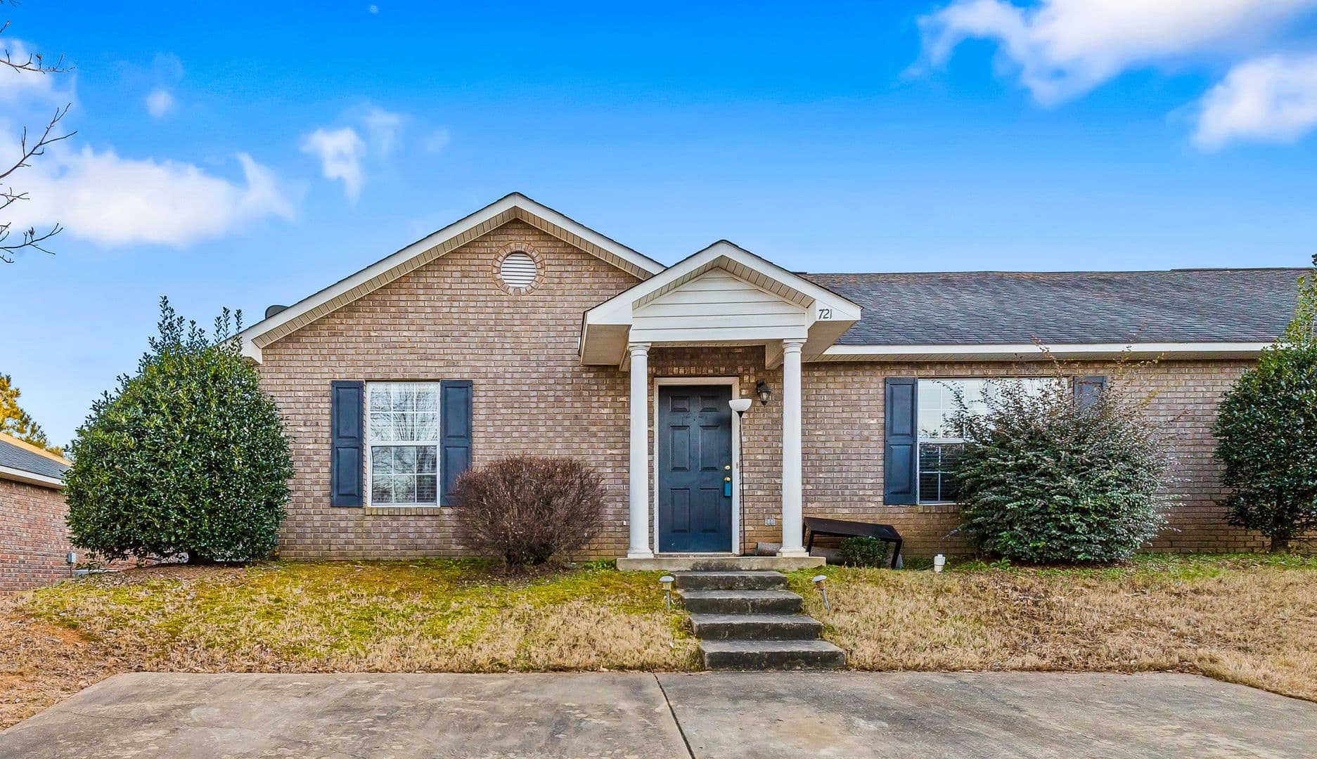 Auburn Apartment: Longleaf Crossing