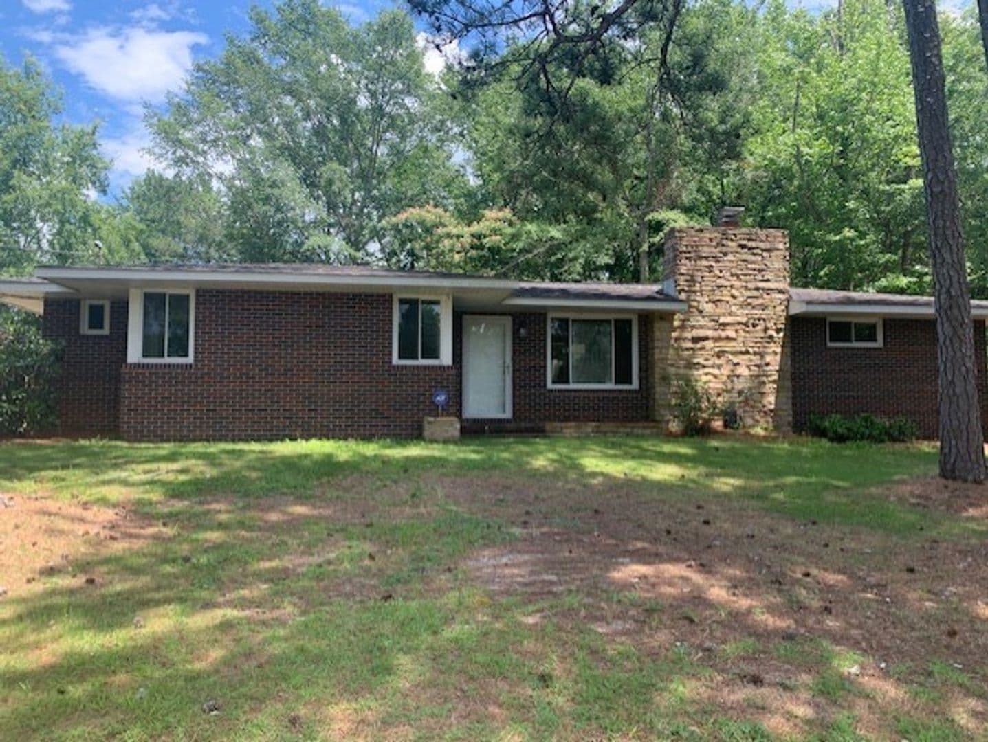 Auburn House: 1209 Loftin Dr