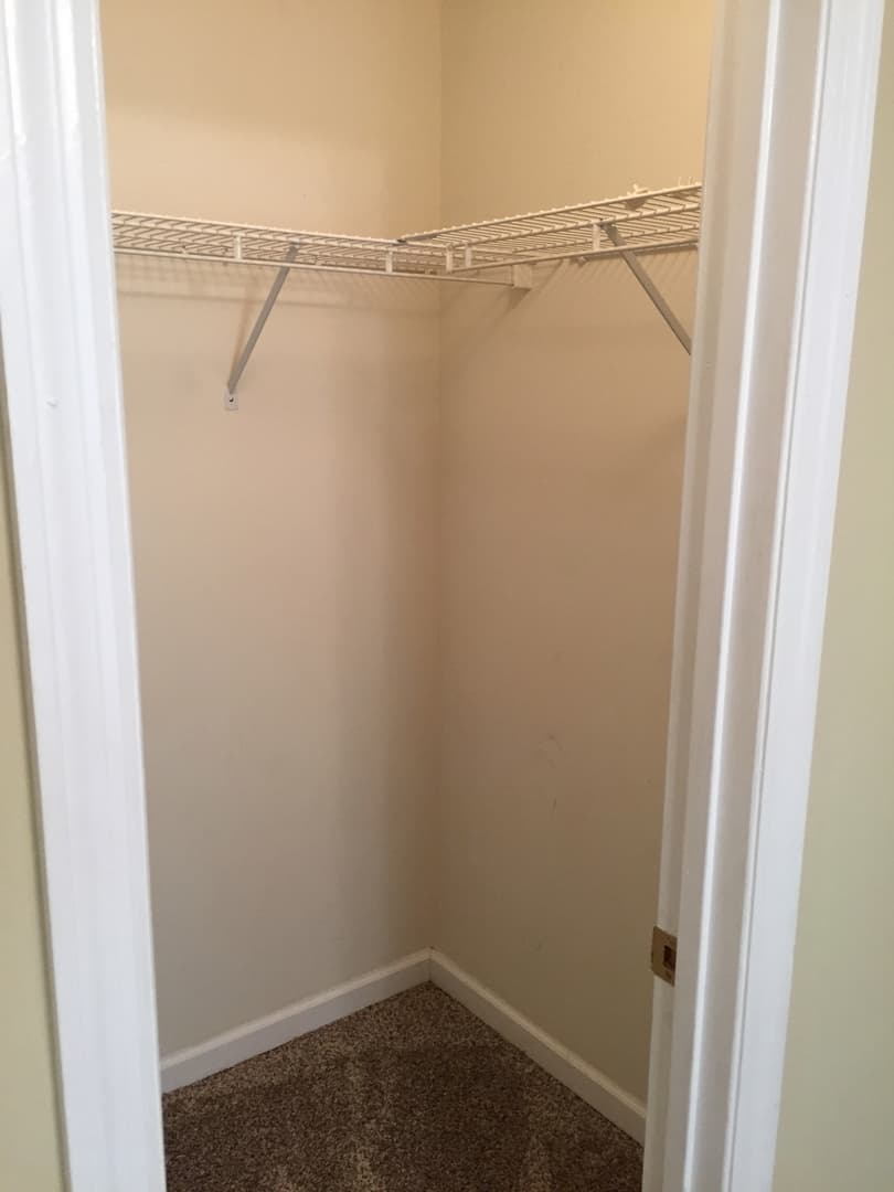 Auburn House: 738 Tanglewood Ave