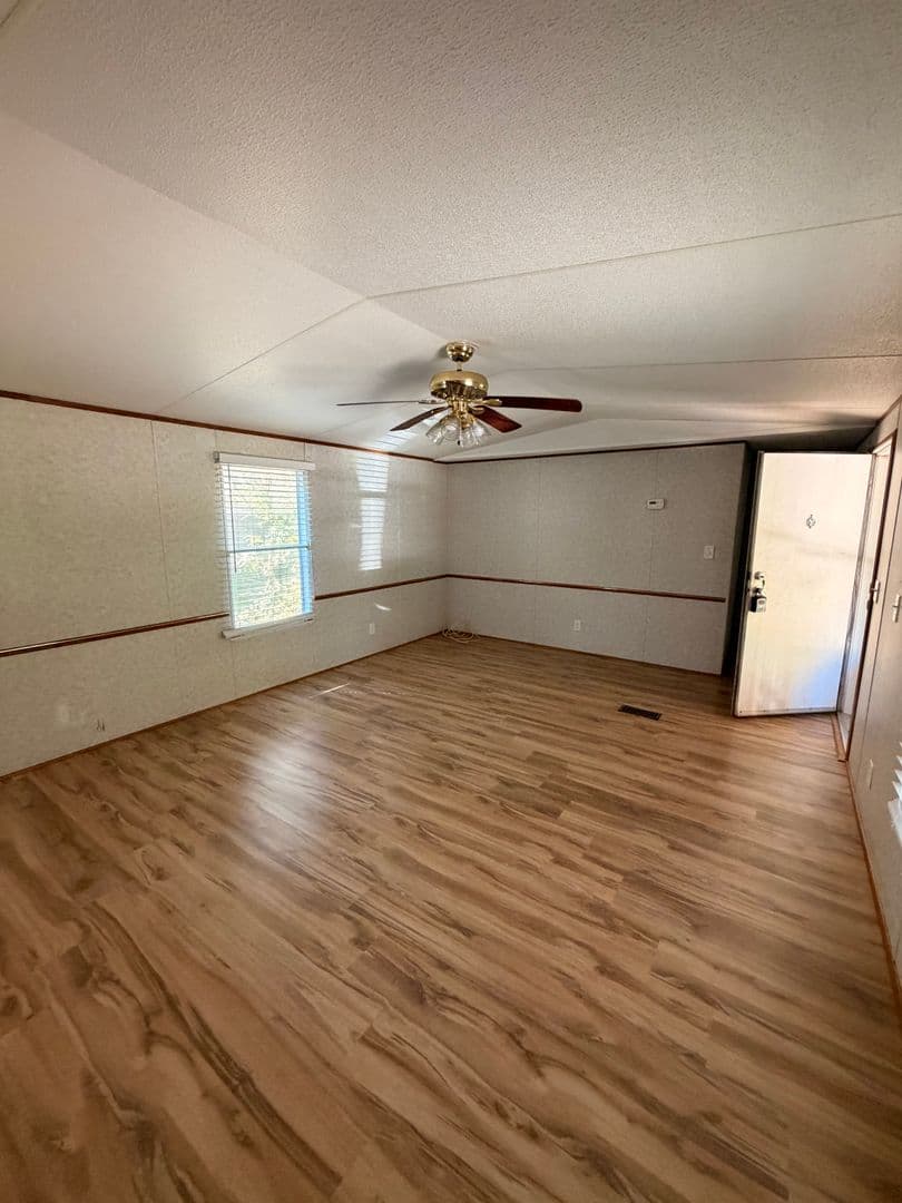 Auburn House: 1100 Stonegate Dr Lot 227