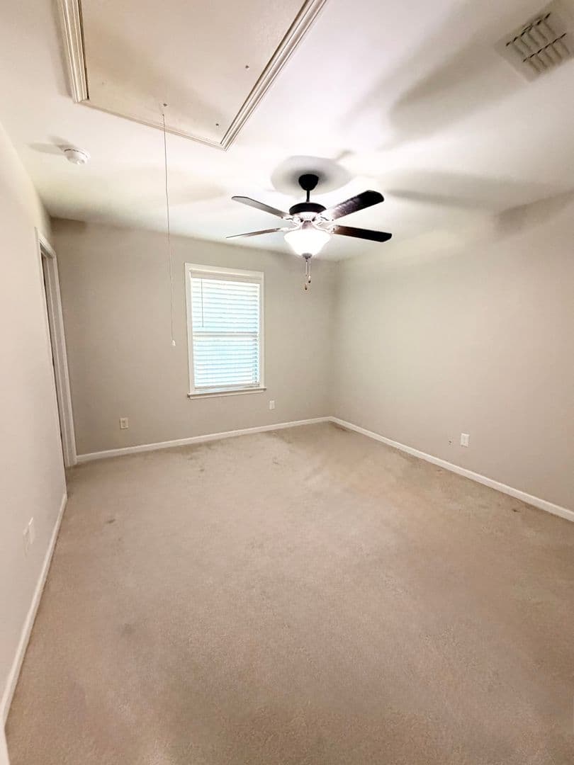 Auburn House: 1173 Weatherford St