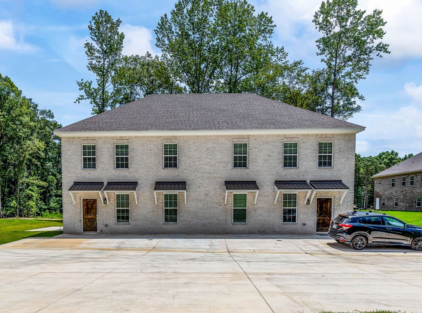 Auburn Apartment: Downs Way