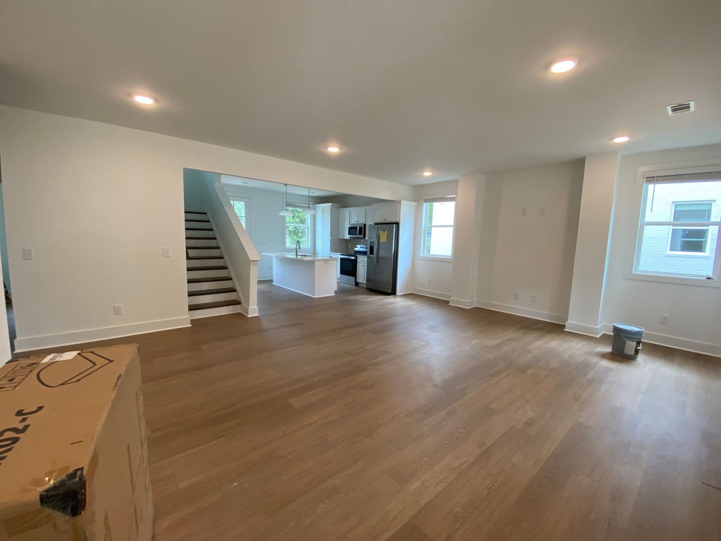 Auburn Apartment: 489 Martin Ave