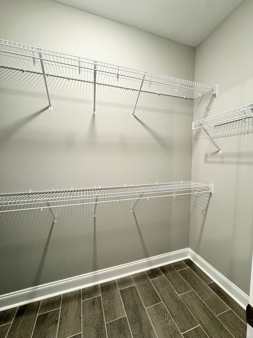 Auburn House: 2038 Downs Way